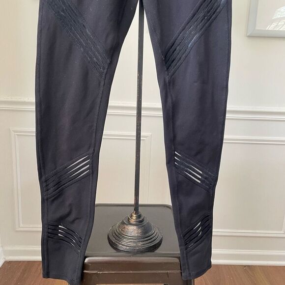 Alo Yoga Black Mesh Moto Leggings M - Picture 3 of 6